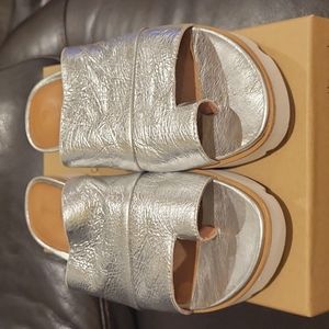 Silver Gentle Souls Lavern toe loop slide sandal.  Size 8 womens